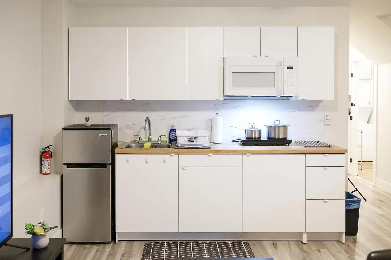Amba Exquisite-Comfy & Private Suite In Halifax Apartment